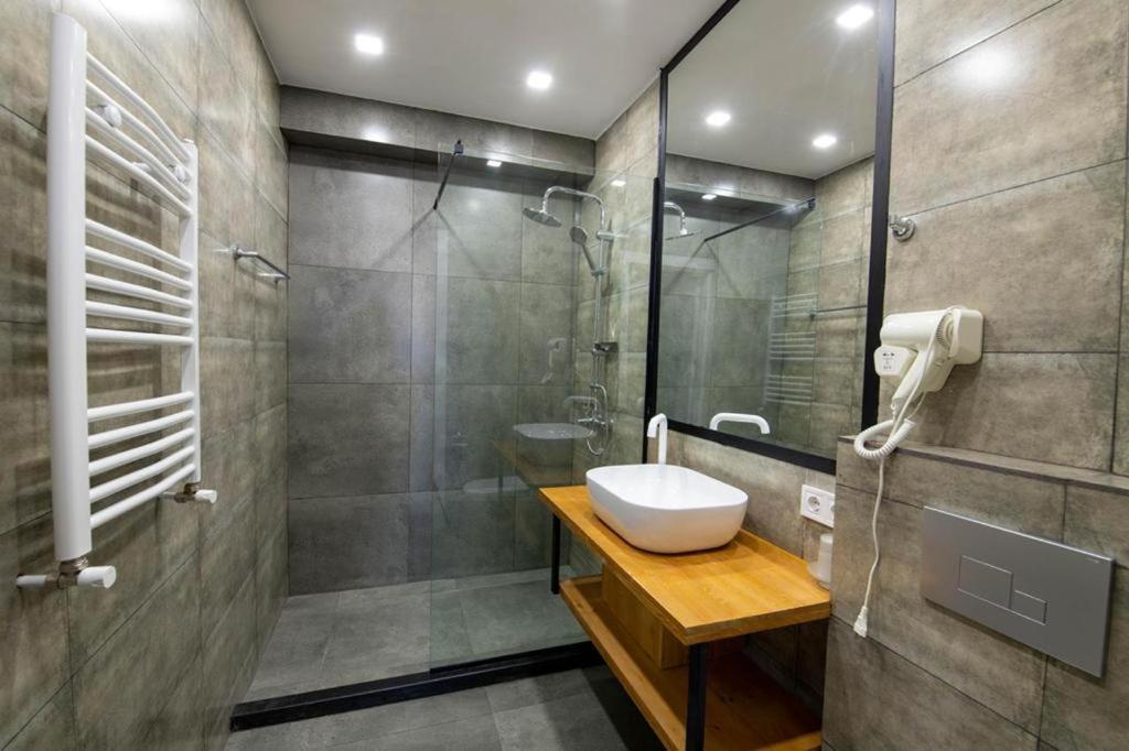 Genesis Bakuriani Hotel Ngoại thất bức ảnh
